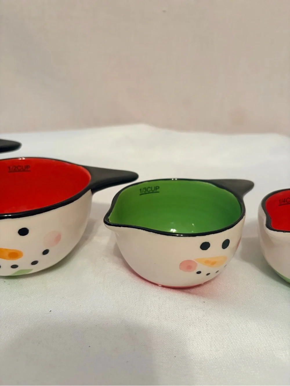 Set of 4 Snowman Measuring Cups - Festive Red & Green Interiors